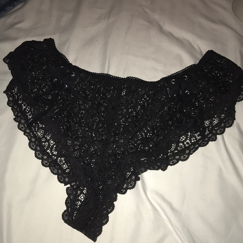 VS cheeky lace booty shorts